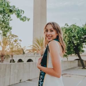 Meet your Posher, Kayce